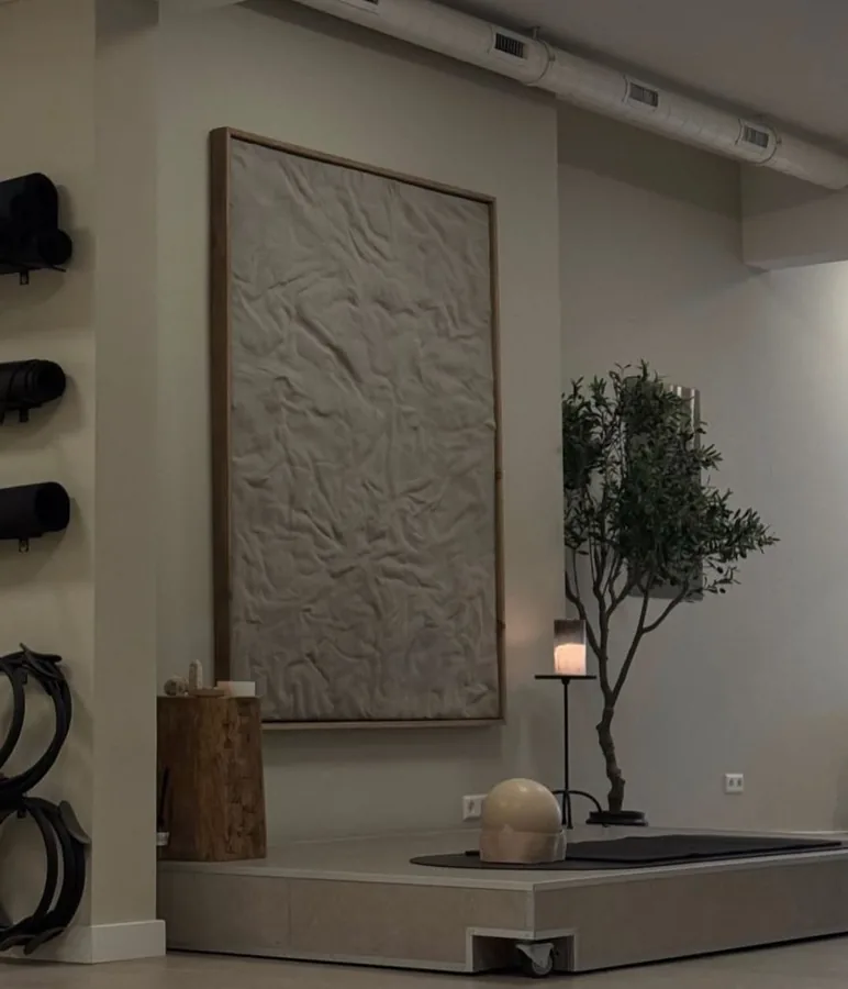 Artwork by Lazlo Jacobs at Studio Éclair